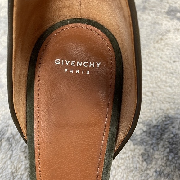 Givenchy Shark Lock Ankle Strap Stiletto Heels Sandals Gray Suede Sz 40 - Picture 10 of 15